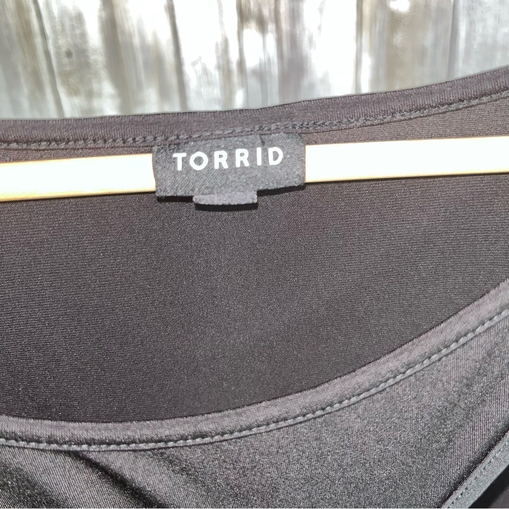 Torrid Black Asymmetrical Cutout Tank 3X Plus High Neck Sleeveless Minimalist - Picture 6 of 7